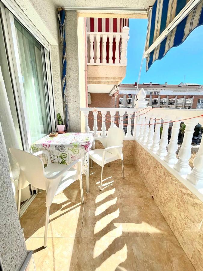 El Terremoto Apartment Torrevieja Kültér fotó